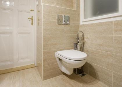 City Centre Apartment with 3 Bathrooms - image 13