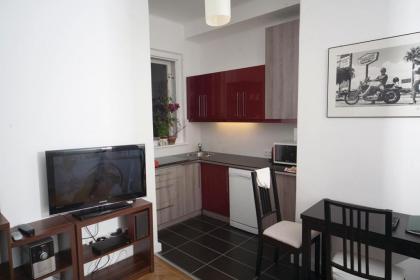 Judy and Sandor Apartmen - image 3