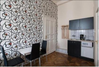 SparrOwl Apartments - image 3