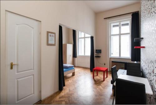 SparrOwl Apartments - image 7