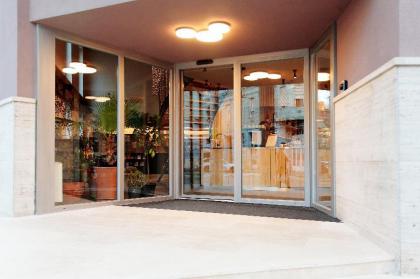 Maverick Hotel & Student Lodge - image 5