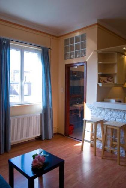 Deak Apartment - image 15