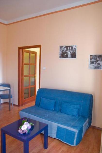 Deak Apartment - image 6