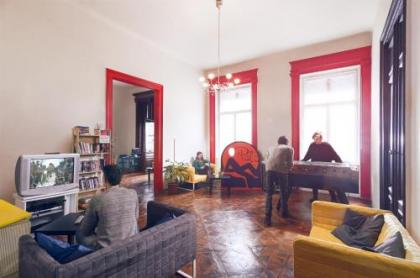Pal's Hostel and Apartments - image 5