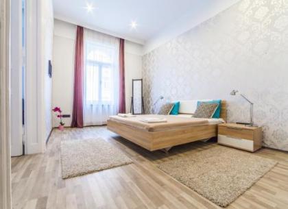 Real Apartments Semmelweis - image 1