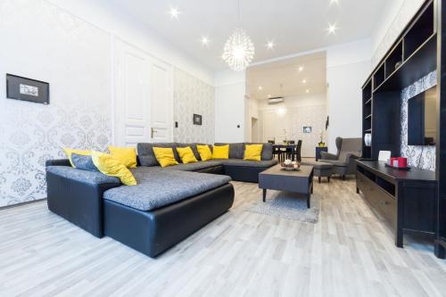 Real Apartments Semmelweis - image 4