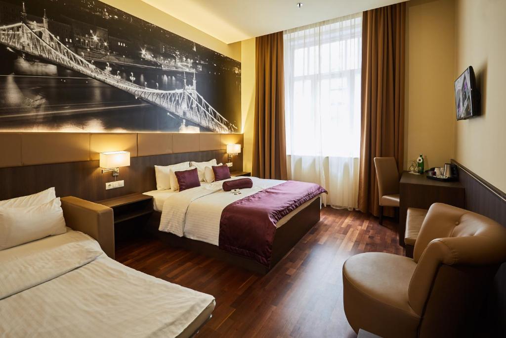 12 Revay Hotel - image 4