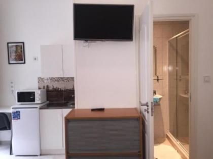 Omega Guesthouse Budapest - image 14