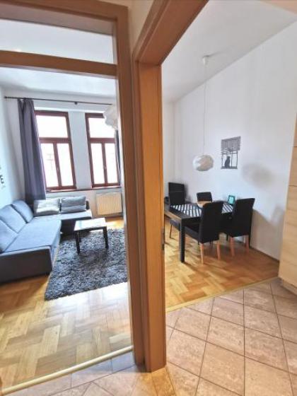 Gozsdu Apartment - image 2
