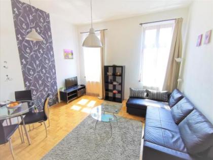 Gozsdu Apartment - image 3