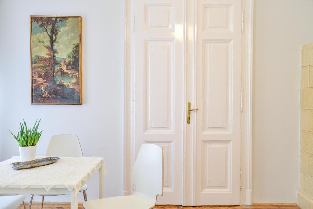 Dohany Design Apartments - image 5