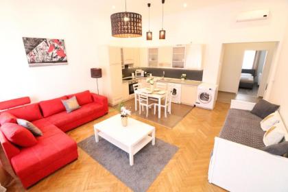 Real Apartments Révay - image 20