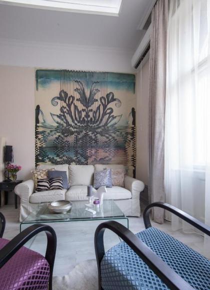 Boutique Apartment - image 15