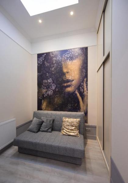 Boutique Apartment - image 4