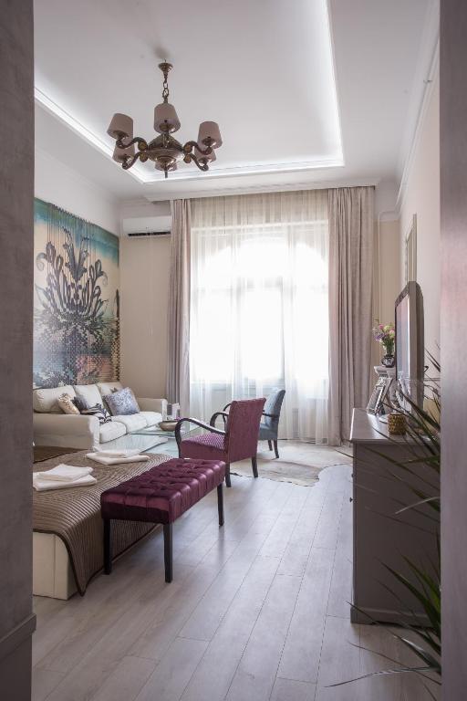 Boutique Apartment - image 5