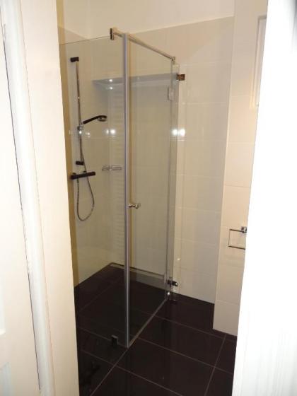 Erzsebet Boulevard Apartment - image 10