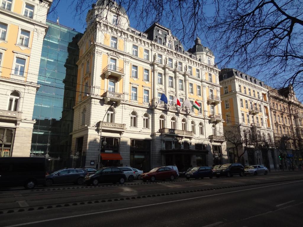 Erzsebet Boulevard Apartment - image 2