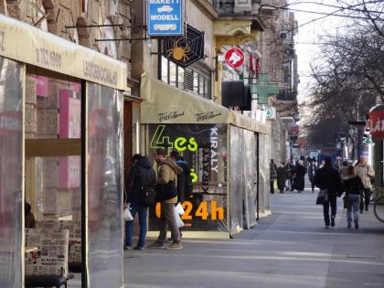 Erzsebet Boulevard Apartment - image 4
