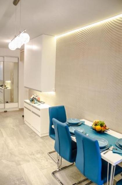 Blue Luxury Apartment - image 17