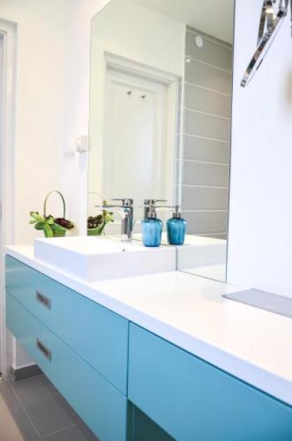 Blue Luxury Apartment - image 3