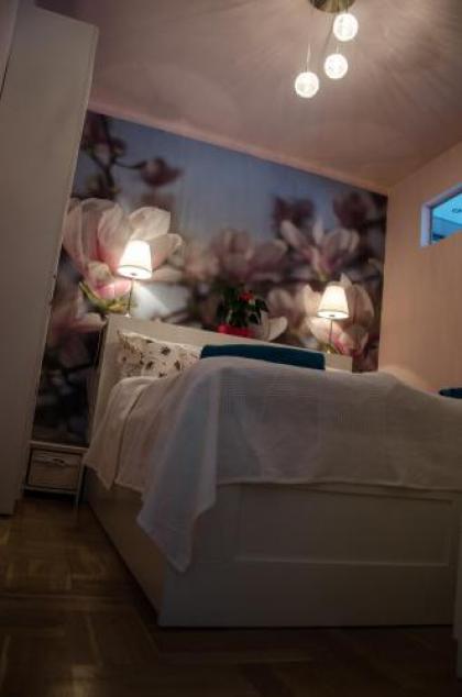 Blue Luxury Apartment - image 6