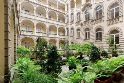 Budapest Holidays Harmony - image 18