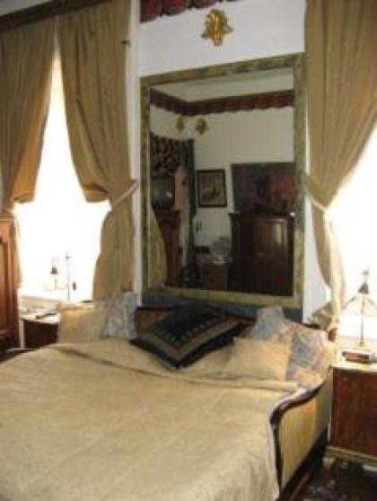 Imre Guest House - image 1