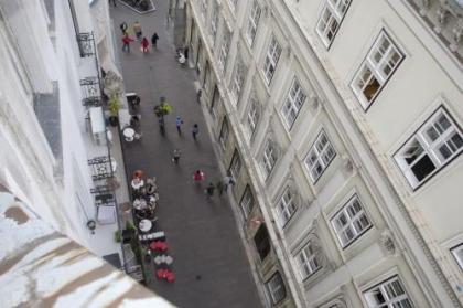Alice Apartment - image 18