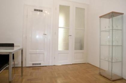 Alice Apartment - image 19