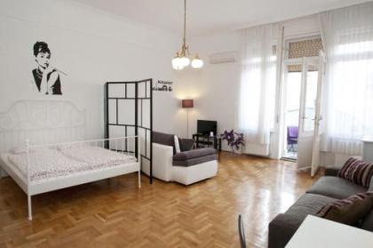 Alice Apartment - image 3