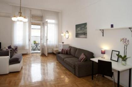 Alice Apartment - image 5