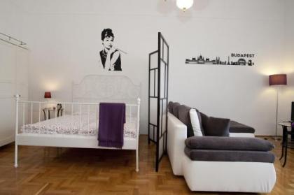 Alice Apartment - image 6