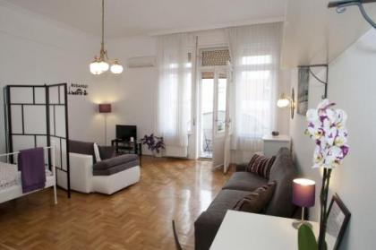 Alice Apartment - image 7