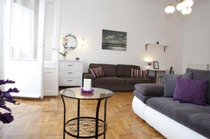 Alice Apartment - image 8