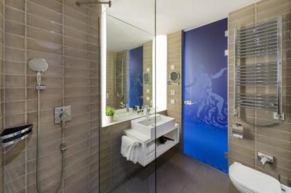 Hotel Moments Budapest - image 9