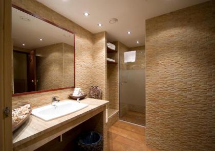 Budget Hotel Victoria - image 6