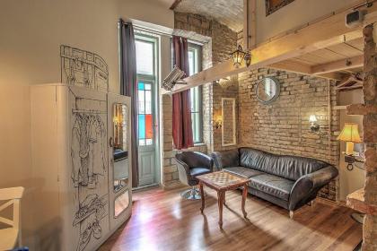 Lavender Circus Apartments - image 11