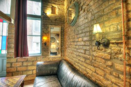Lavender Circus Apartments - image 13