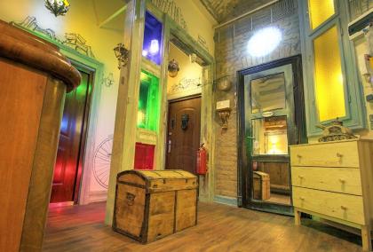 Lavender Circus Apartments - image 16