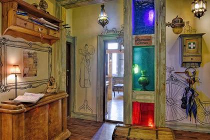 Lavender Circus Apartments - image 18