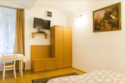 Authentic Grand Boulevard - image 3