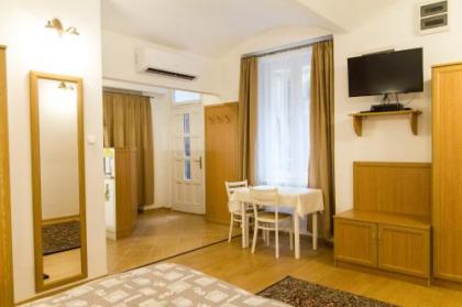 Authentic Grand Boulevard - image 4