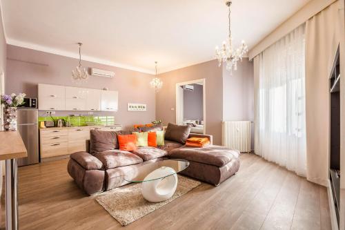 Two Couples Apartment - main image