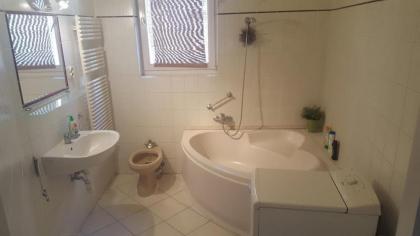 Csaba Apartment - image 8