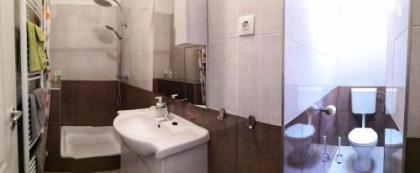 Green Garden Apartman - image 6