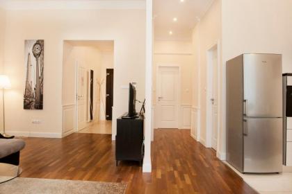 Anna Apartment - image 11