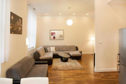 Anna Apartment - image 3
