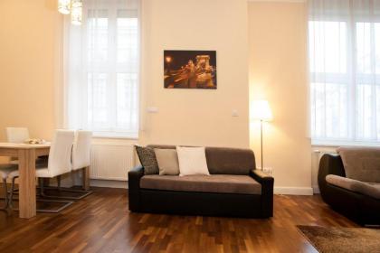 Anna Apartment - image 4