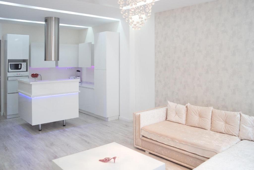 Sofia Apartment - image 2