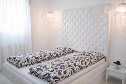 Sofia Apartment - image 9